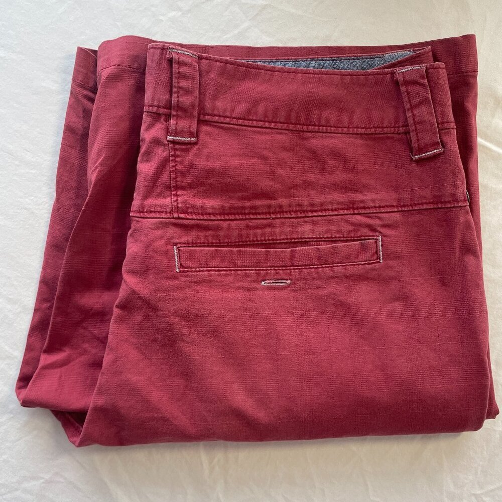 Men's Red Horny Toad (Toad&Co) Shorts – Size 32